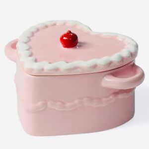 Target Bullseye Playground Valentine’s Day Pink Cake Ceramic Bakeware